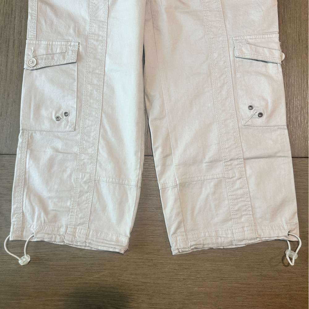 Style & Co. Capri Pants Cargo Style Size 6 Khaki NWT! - Picture 3 of 9